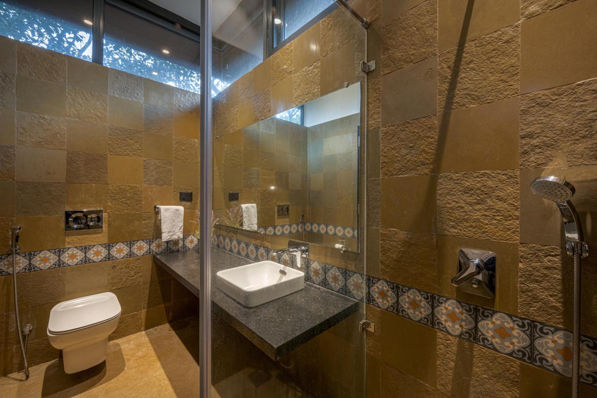 Saffronstays The Glasshouse, Panchgani - Beautiful Glass Villa For Couples エクステリア 写真