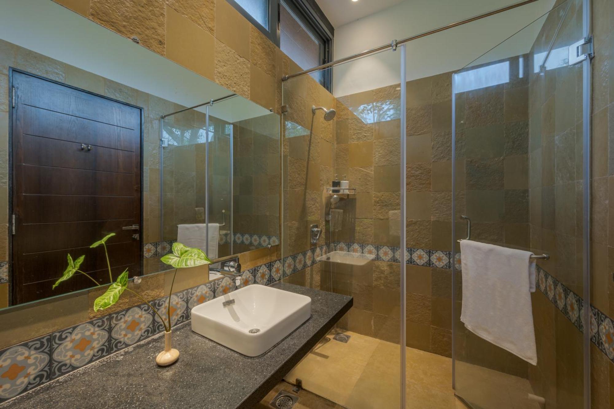 Saffronstays The Glasshouse, Panchgani - Beautiful Glass Villa For Couples エクステリア 写真